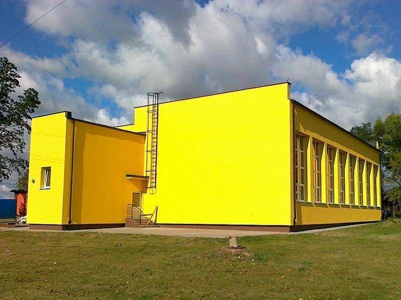 Żółty budynek